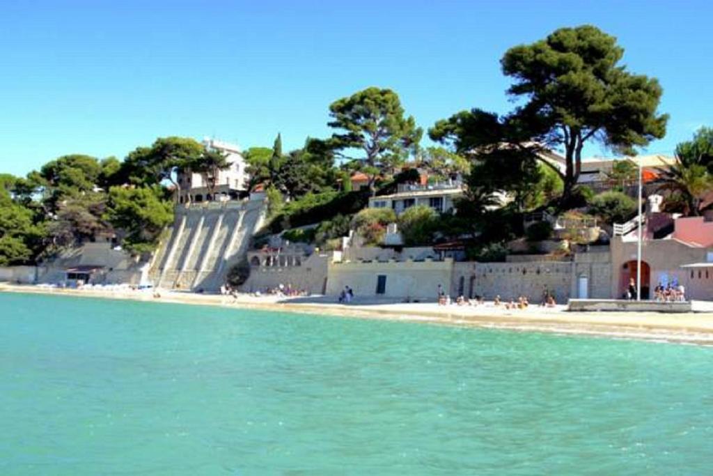 Bandol Brothers Εξωτερικό φωτογραφία